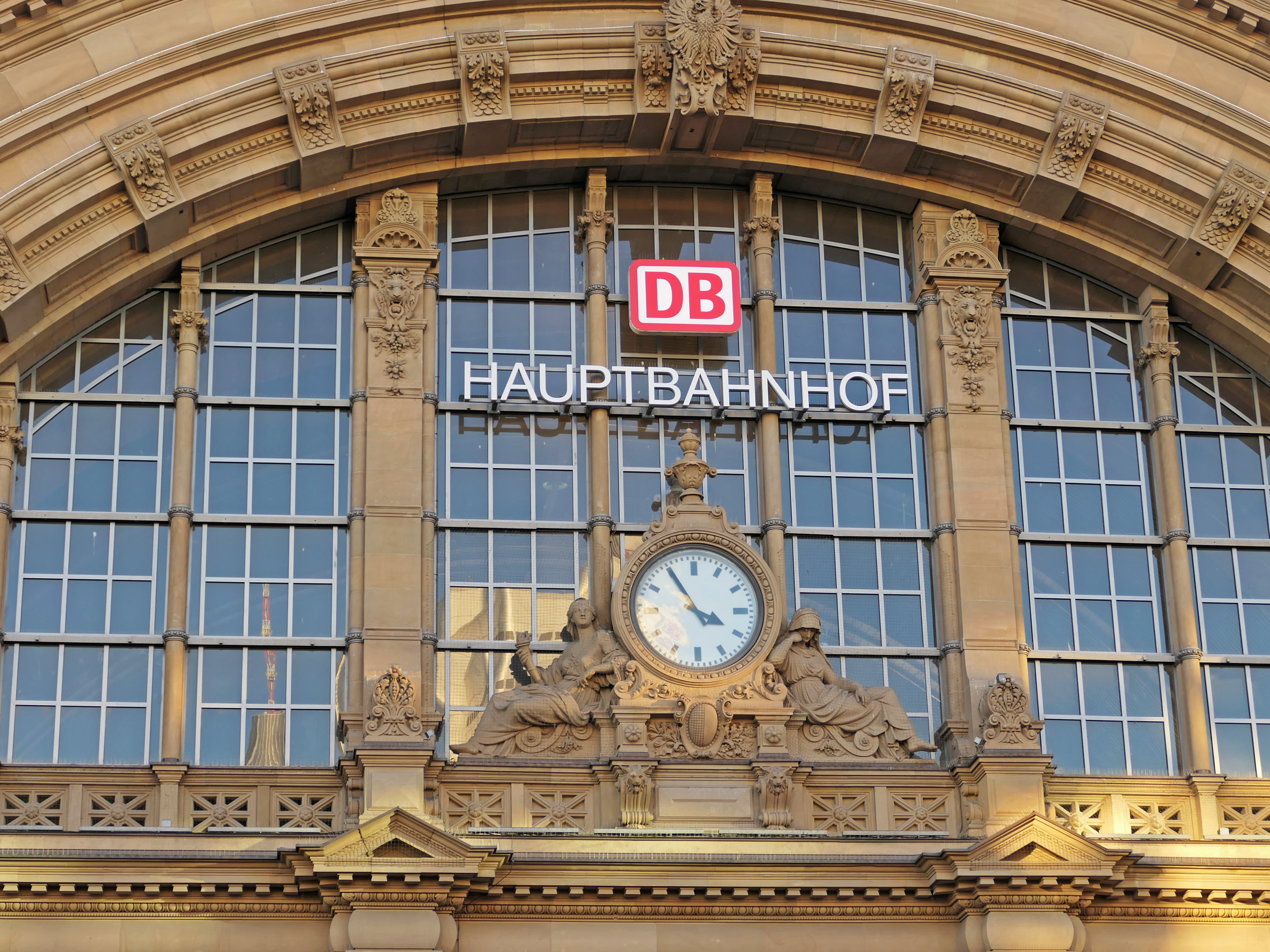 Frankfurt_Hauptbahnhof_12