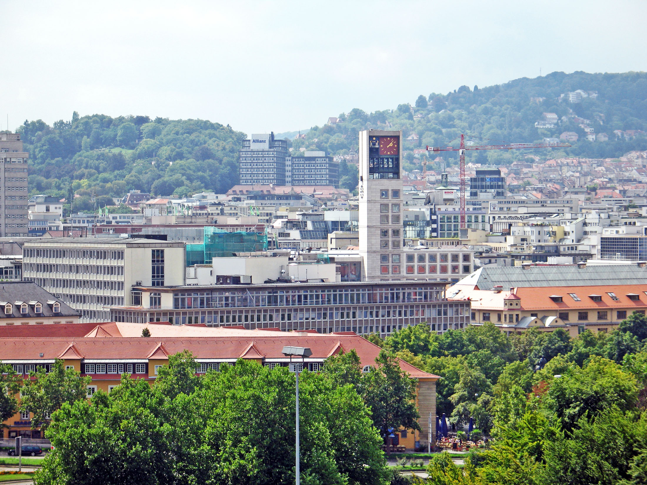Stuttgart_Dorotheenquartier_Ministeriumsbauten_3_2005